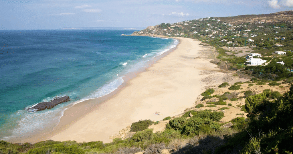Qué hacer con levante en Tarifa - Playa de Los Alemanes en Zahara Qué hacer con levante en Tarifa - Playa de Los Alemanes en Zahara